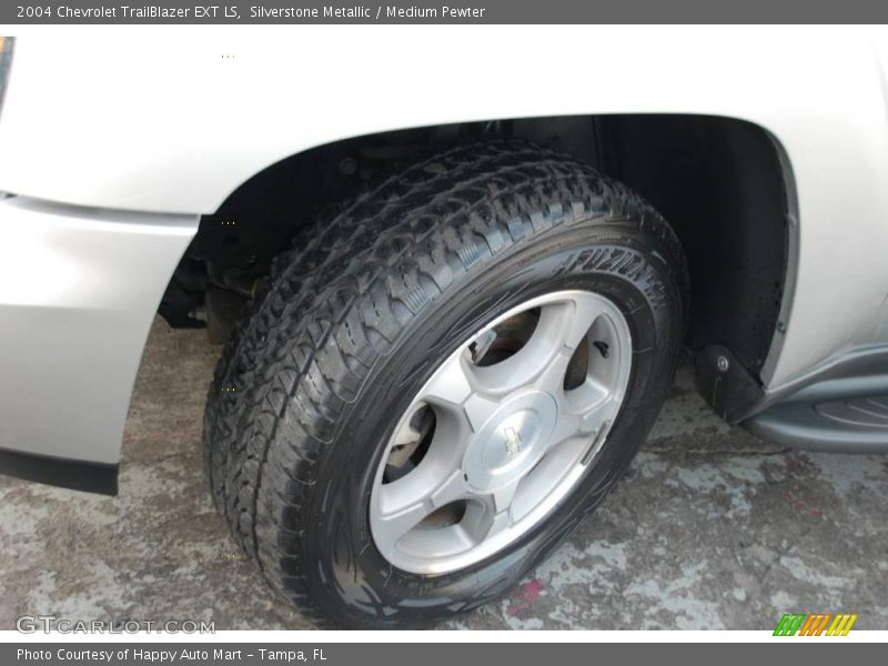 Silverstone Metallic / Medium Pewter 2004 Chevrolet TrailBlazer EXT LS