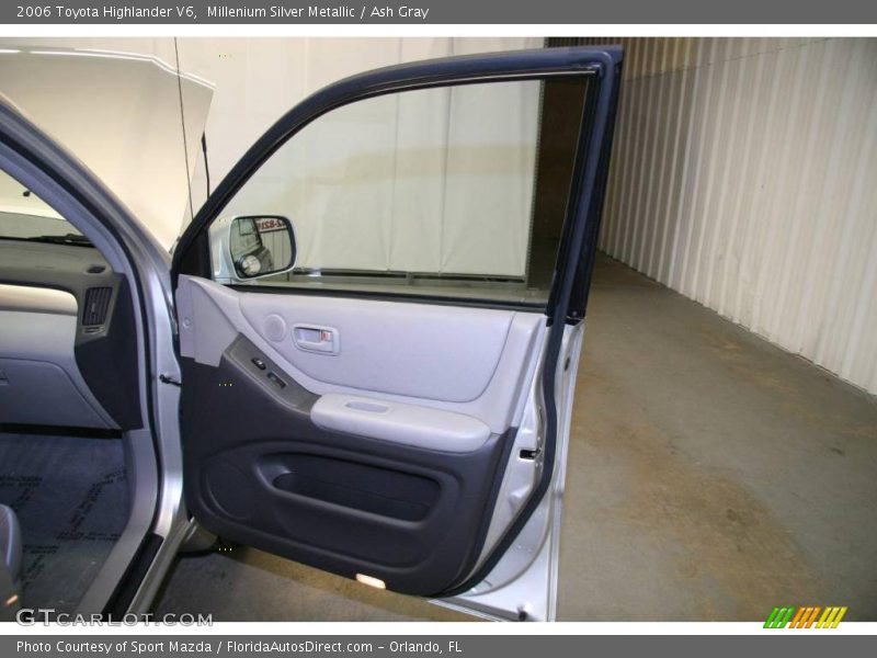 Millenium Silver Metallic / Ash Gray 2006 Toyota Highlander V6