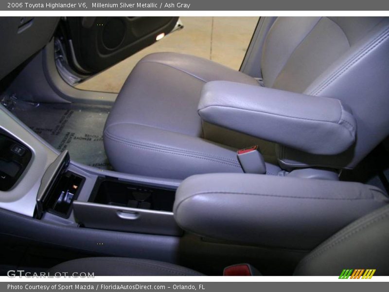 Millenium Silver Metallic / Ash Gray 2006 Toyota Highlander V6