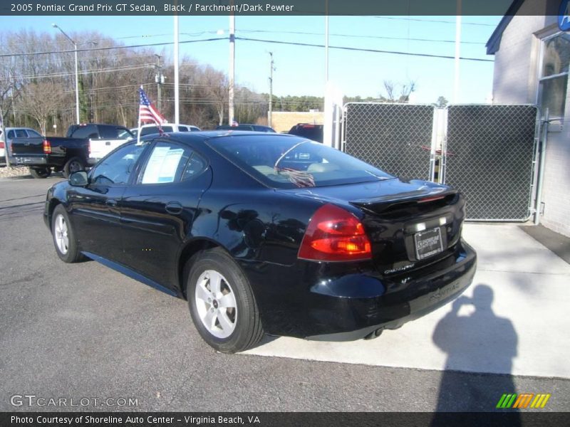 Black / Parchment/Dark Pewter 2005 Pontiac Grand Prix GT Sedan