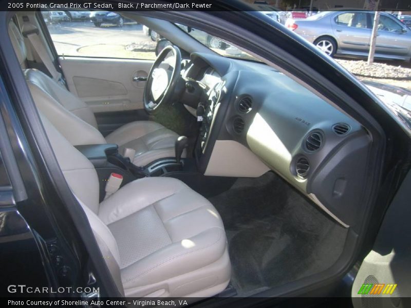 Black / Parchment/Dark Pewter 2005 Pontiac Grand Prix GT Sedan