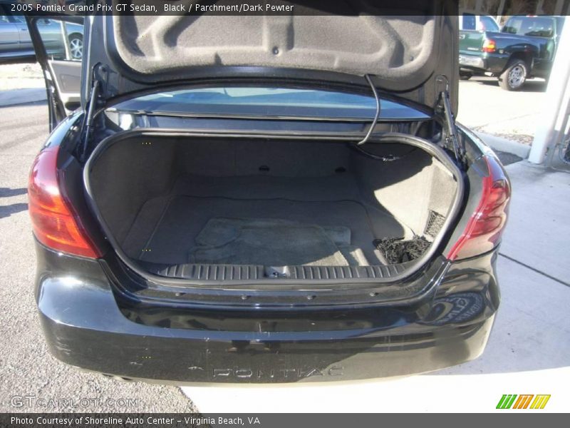 Black / Parchment/Dark Pewter 2005 Pontiac Grand Prix GT Sedan