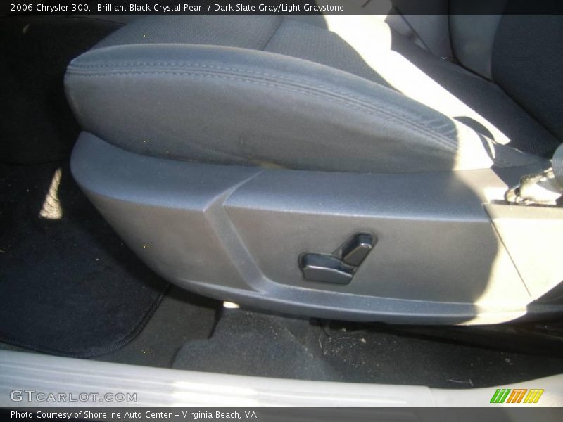 Brilliant Black Crystal Pearl / Dark Slate Gray/Light Graystone 2006 Chrysler 300