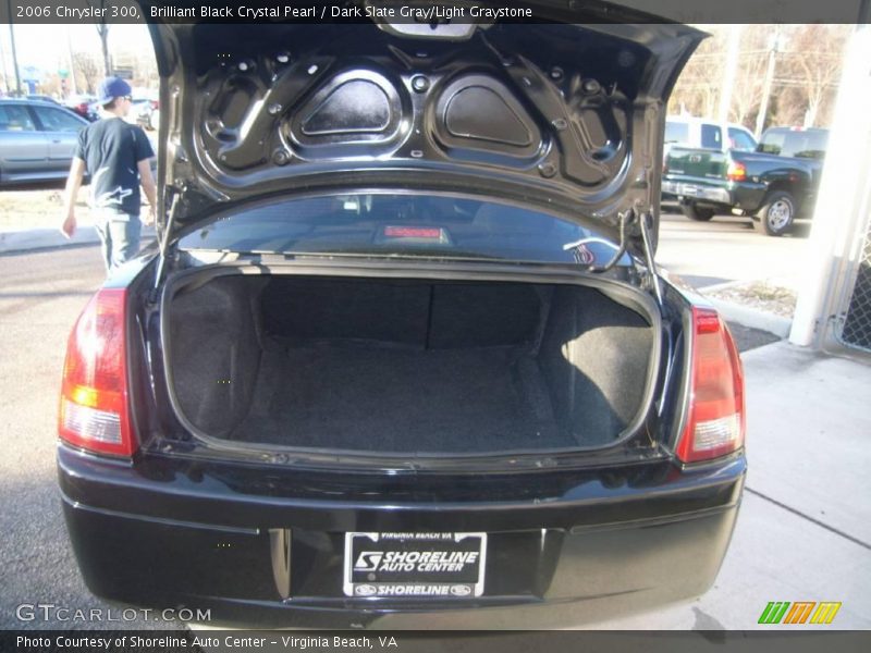 Brilliant Black Crystal Pearl / Dark Slate Gray/Light Graystone 2006 Chrysler 300