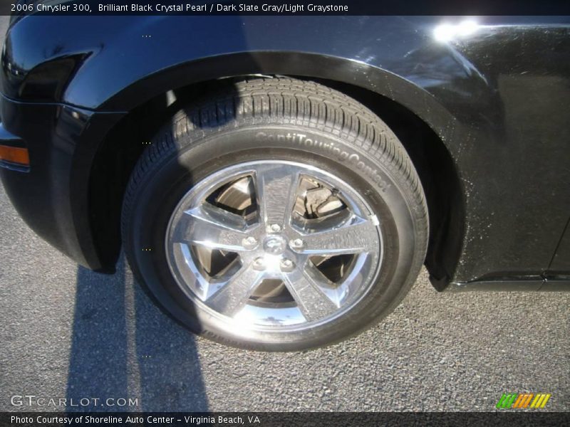 Brilliant Black Crystal Pearl / Dark Slate Gray/Light Graystone 2006 Chrysler 300