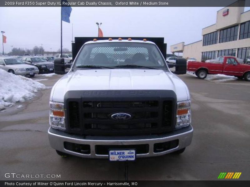 Oxford White / Medium Stone 2009 Ford F350 Super Duty XL Regular Cab Dually Chassis