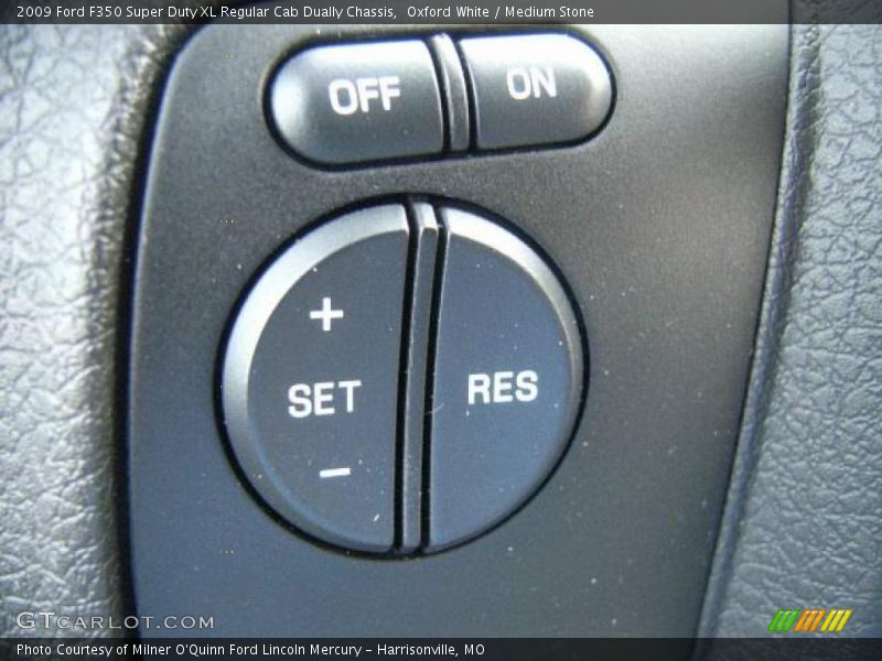 Oxford White / Medium Stone 2009 Ford F350 Super Duty XL Regular Cab Dually Chassis