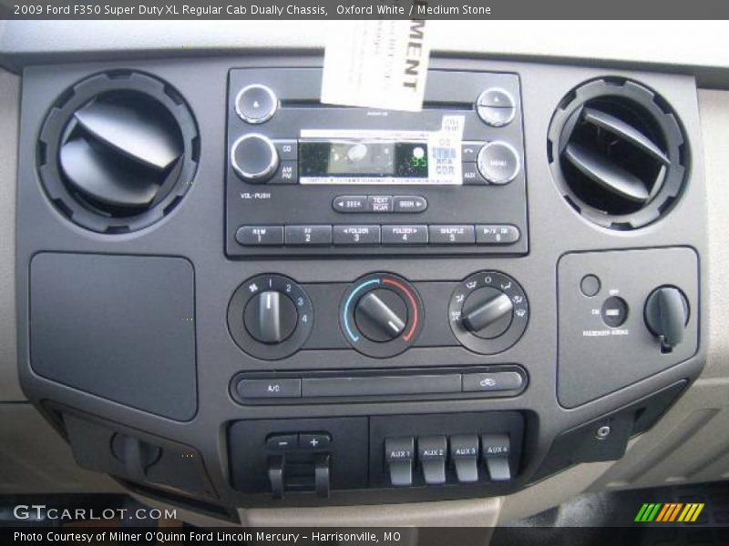 Oxford White / Medium Stone 2009 Ford F350 Super Duty XL Regular Cab Dually Chassis