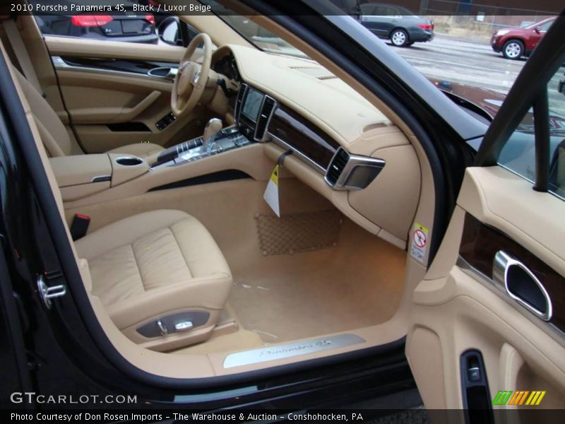 Black / Luxor Beige 2010 Porsche Panamera 4S