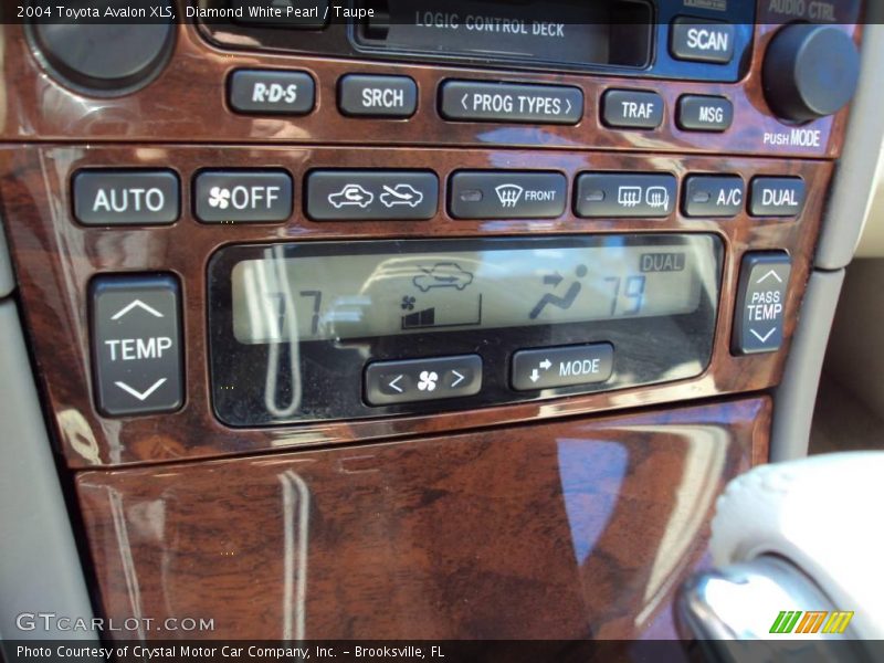 Diamond White Pearl / Taupe 2004 Toyota Avalon XLS