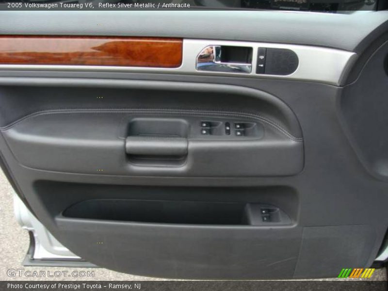 Reflex Silver Metallic / Anthracite 2005 Volkswagen Touareg V6