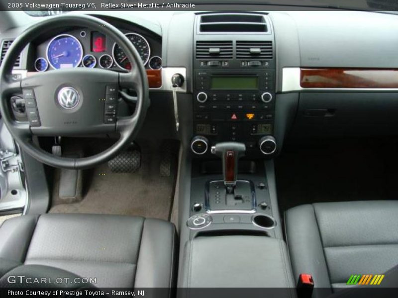 Reflex Silver Metallic / Anthracite 2005 Volkswagen Touareg V6