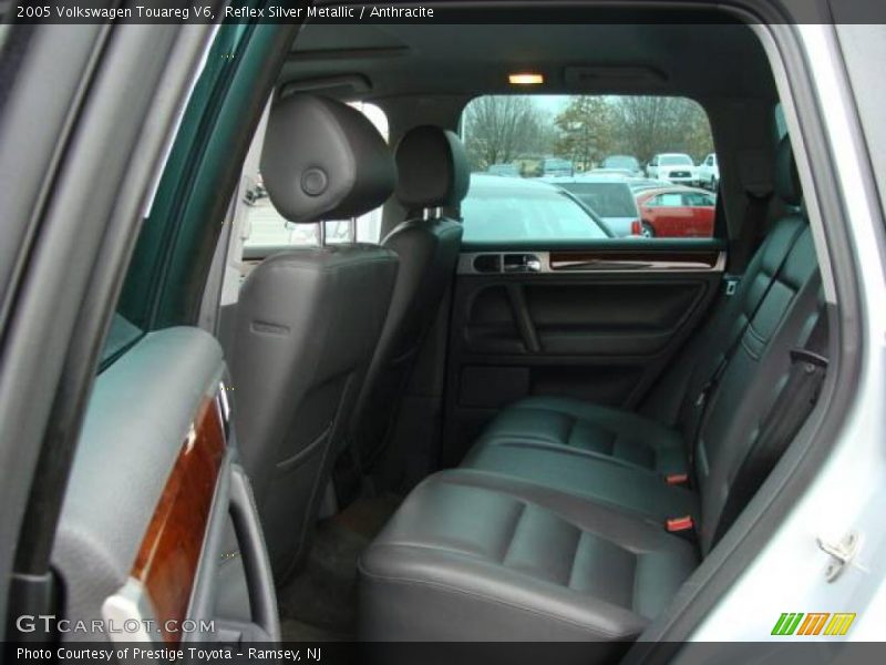 Reflex Silver Metallic / Anthracite 2005 Volkswagen Touareg V6