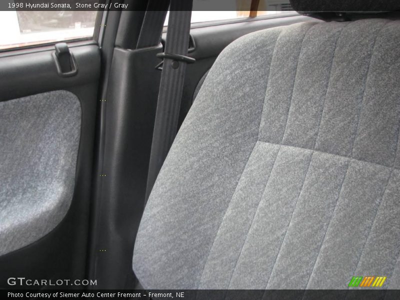 Stone Gray / Gray 1998 Hyundai Sonata