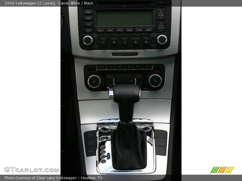 Candy White / Black 2009 Volkswagen CC Luxury