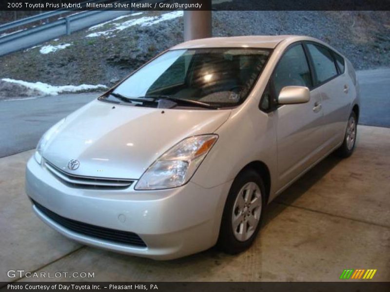 Millenium Silver Metallic / Gray/Burgundy 2005 Toyota Prius Hybrid