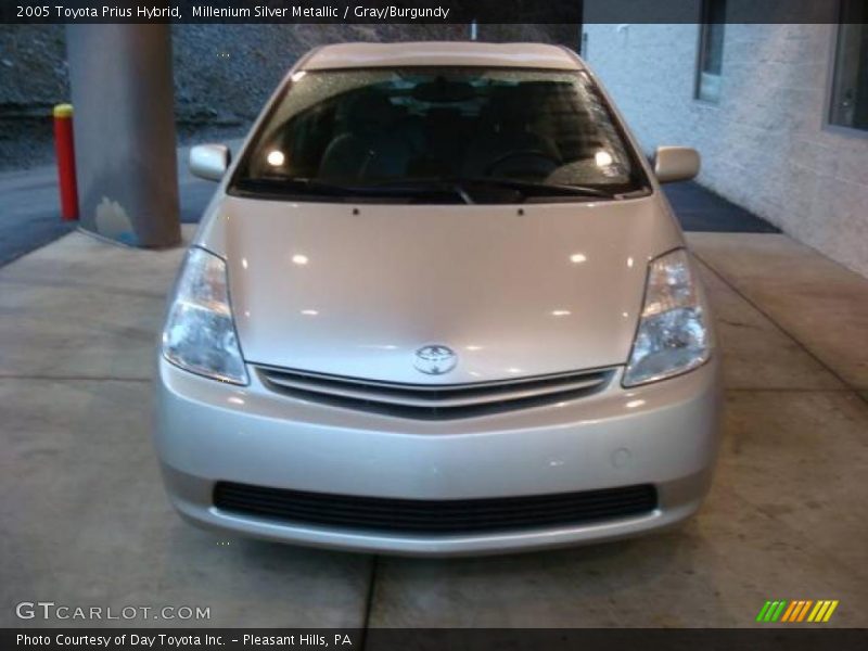 Millenium Silver Metallic / Gray/Burgundy 2005 Toyota Prius Hybrid