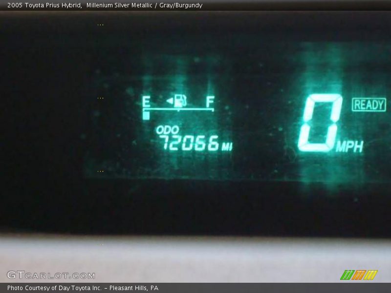 Millenium Silver Metallic / Gray/Burgundy 2005 Toyota Prius Hybrid