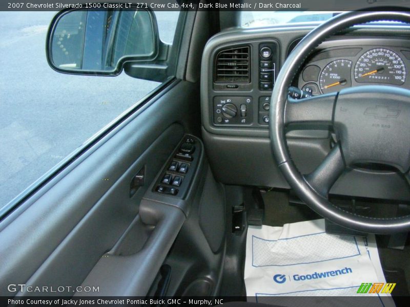 Dark Blue Metallic / Dark Charcoal 2007 Chevrolet Silverado 1500 Classic LT  Z71 Crew Cab 4x4