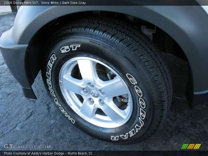 Stone White / Dark Slate Gray 2008 Dodge Nitro SXT