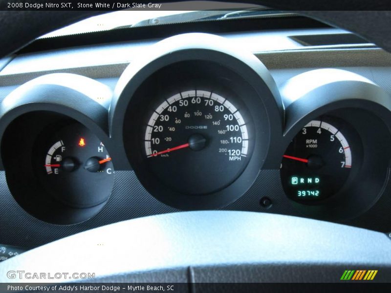 Stone White / Dark Slate Gray 2008 Dodge Nitro SXT