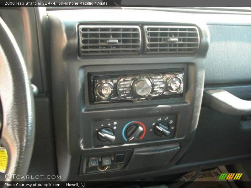 Silverstone Metallic / Agate 2000 Jeep Wrangler SE 4x4