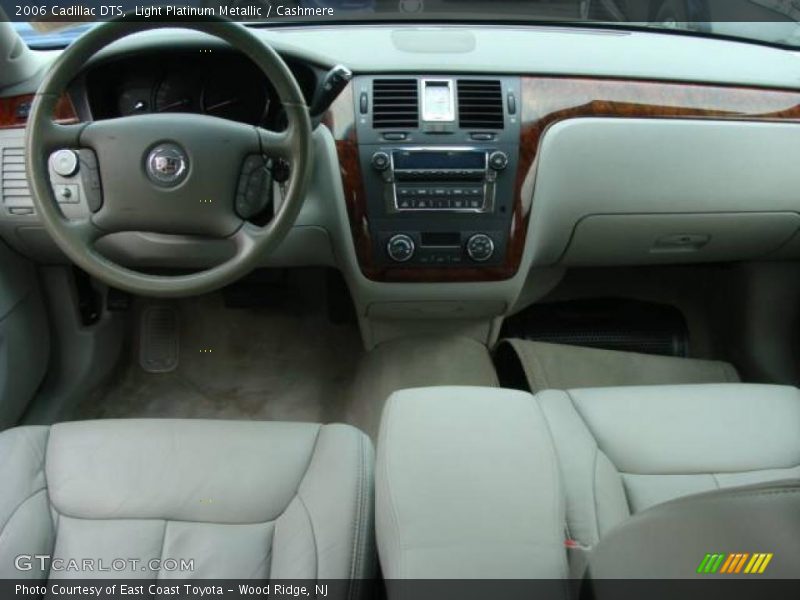 Light Platinum Metallic / Cashmere 2006 Cadillac DTS