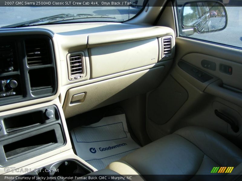 Onyx Black / Tan 2007 GMC Sierra 2500HD Classic SLT Crew Cab 4x4