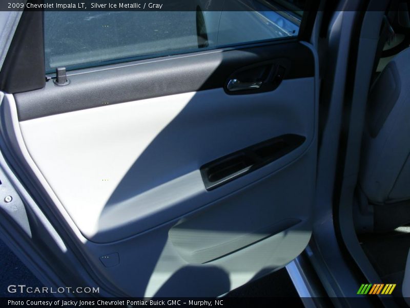 Silver Ice Metallic / Gray 2009 Chevrolet Impala LT