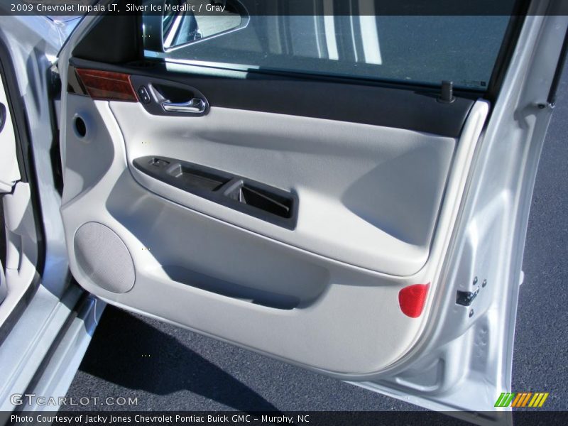 Silver Ice Metallic / Gray 2009 Chevrolet Impala LT
