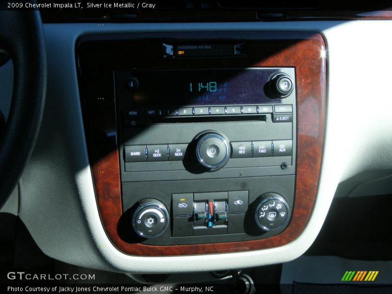 Silver Ice Metallic / Gray 2009 Chevrolet Impala LT