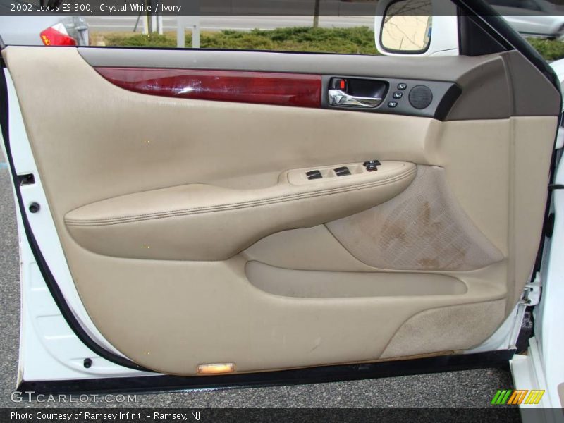 Crystal White / Ivory 2002 Lexus ES 300