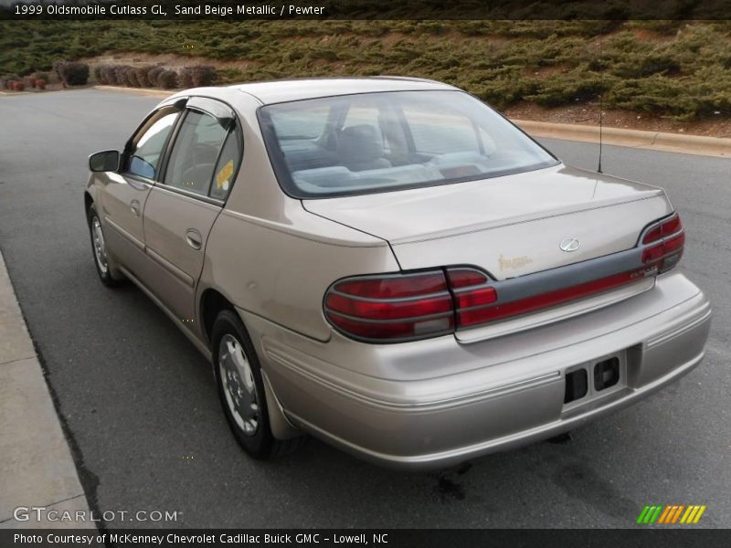 Sand Beige Metallic / Pewter 1999 Oldsmobile Cutlass GL