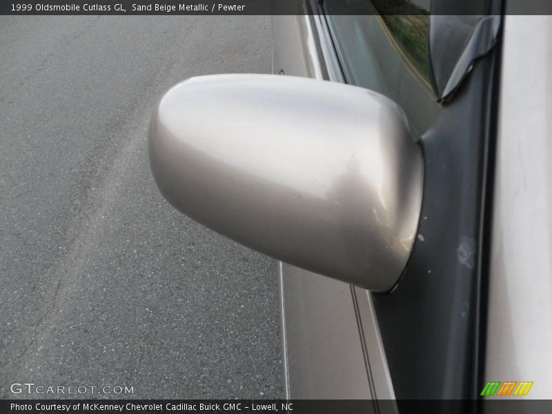 Sand Beige Metallic / Pewter 1999 Oldsmobile Cutlass GL