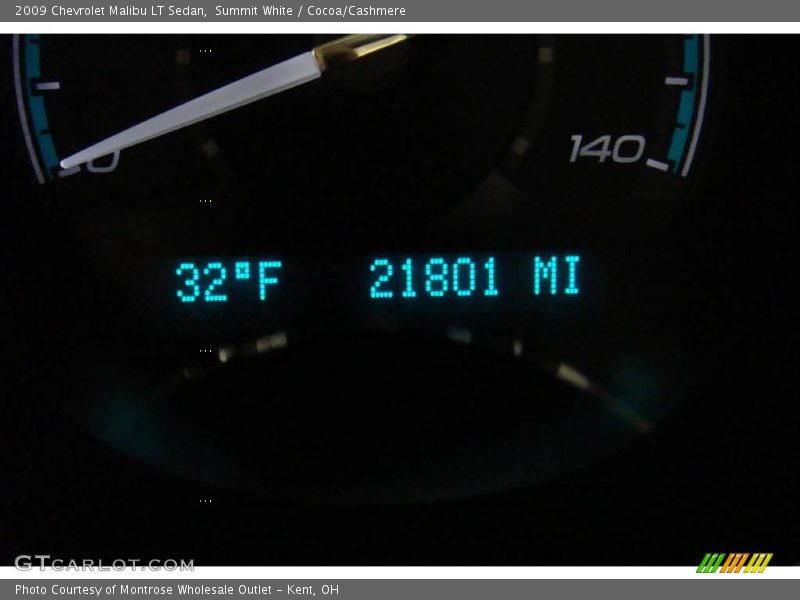 Summit White / Cocoa/Cashmere 2009 Chevrolet Malibu LT Sedan