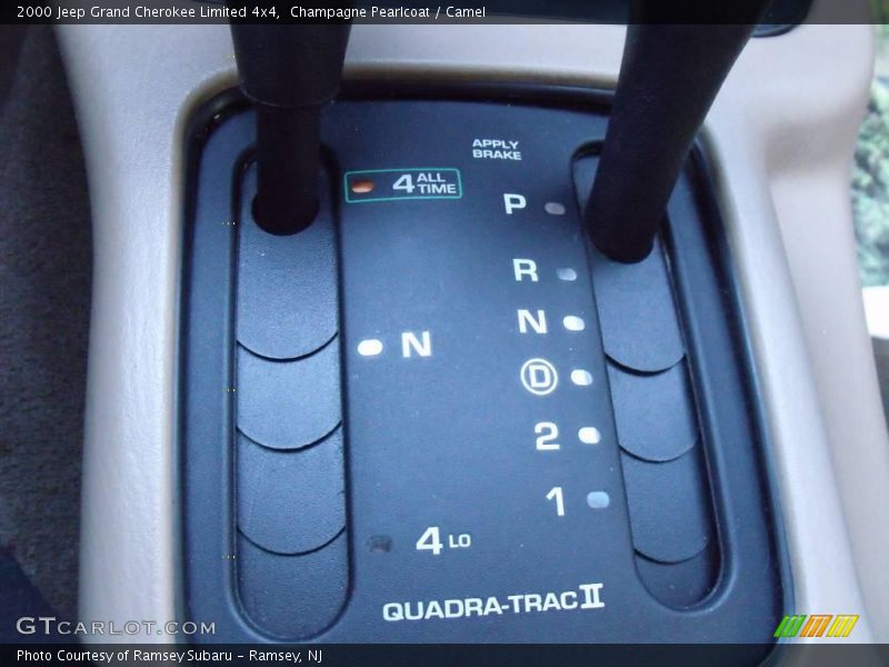 Champagne Pearlcoat / Camel 2000 Jeep Grand Cherokee Limited 4x4