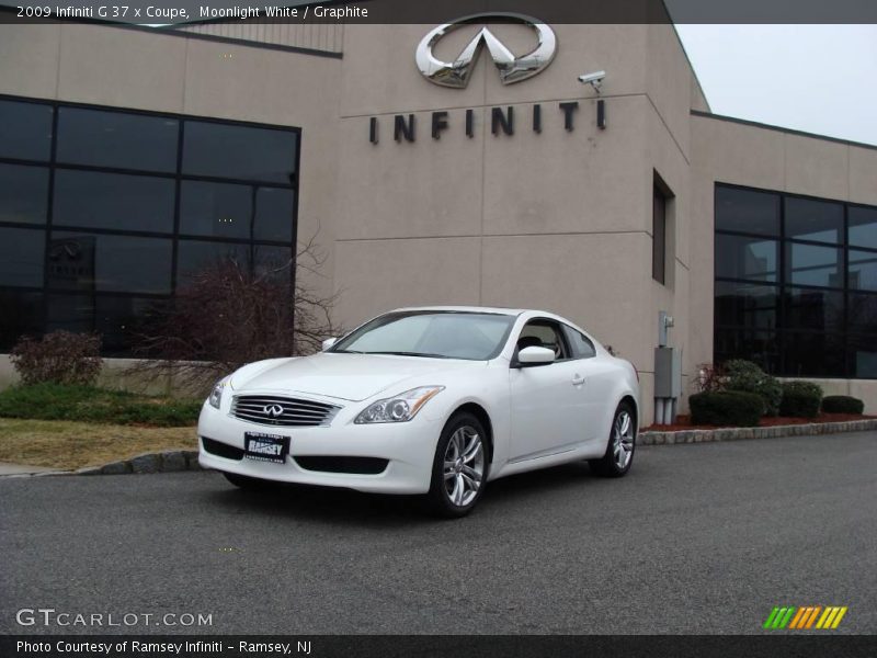 Moonlight White / Graphite 2009 Infiniti G 37 x Coupe