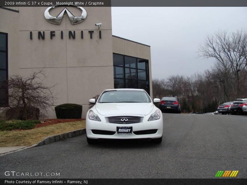 Moonlight White / Graphite 2009 Infiniti G 37 x Coupe