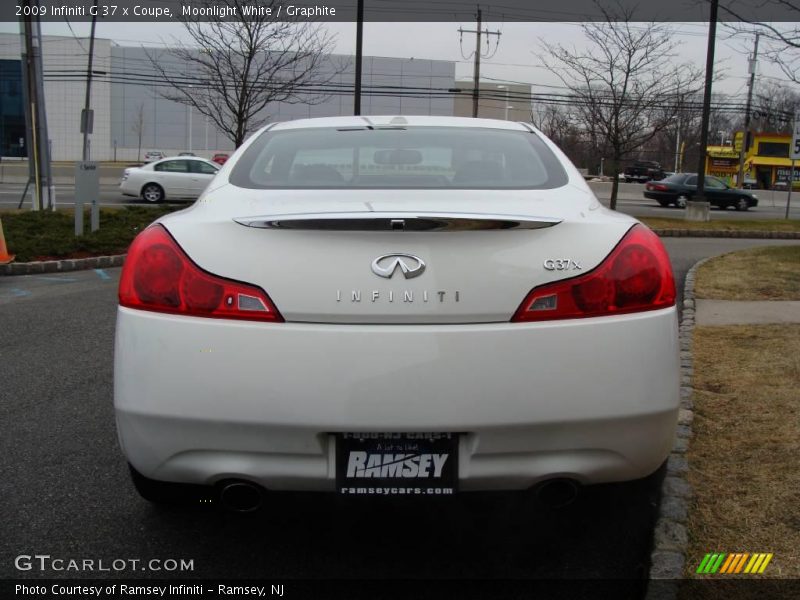 Moonlight White / Graphite 2009 Infiniti G 37 x Coupe