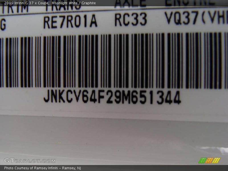Moonlight White / Graphite 2009 Infiniti G 37 x Coupe