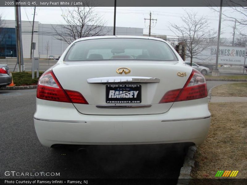 Ivory Pearl White / Latte 2005 Infiniti Q 45