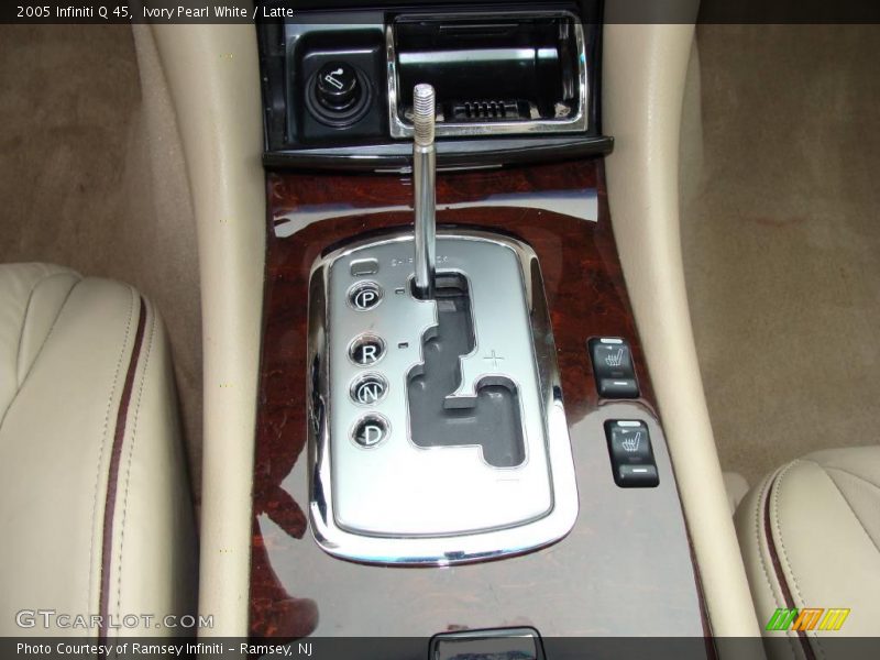 Ivory Pearl White / Latte 2005 Infiniti Q 45