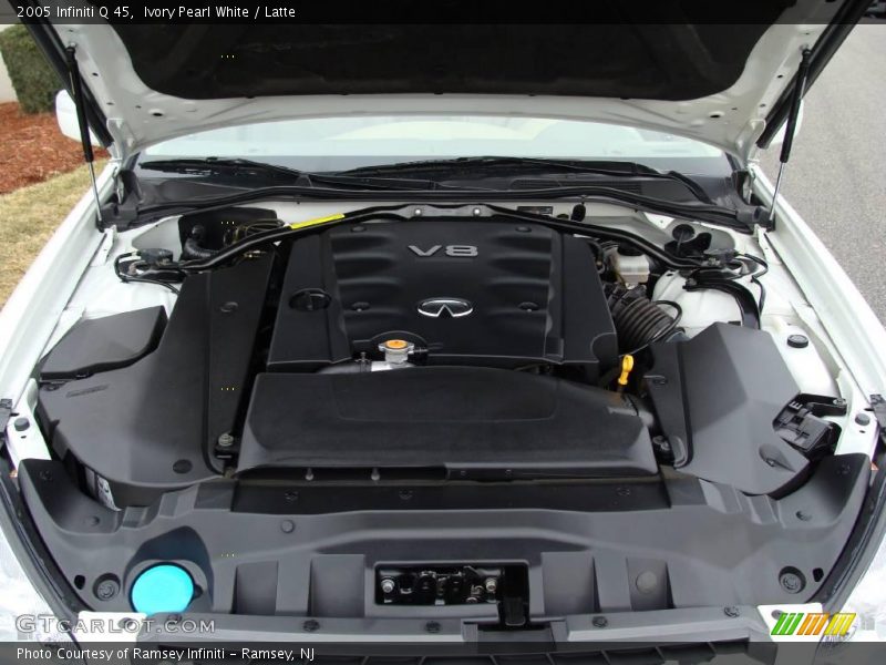 Ivory Pearl White / Latte 2005 Infiniti Q 45