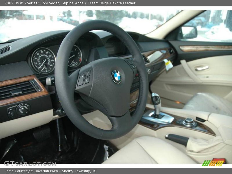 Alpine White / Cream Beige Dakota Leather 2009 BMW 5 Series 535xi Sedan