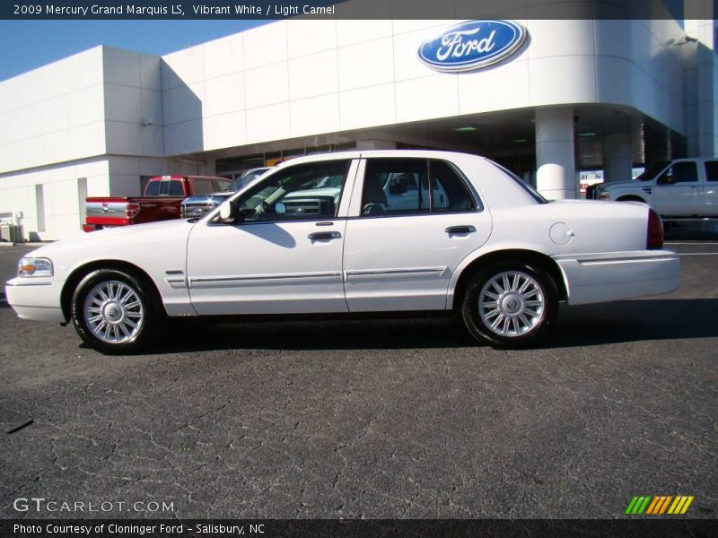 Vibrant White / Light Camel 2009 Mercury Grand Marquis LS