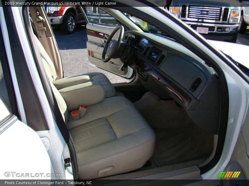 Vibrant White / Light Camel 2009 Mercury Grand Marquis LS