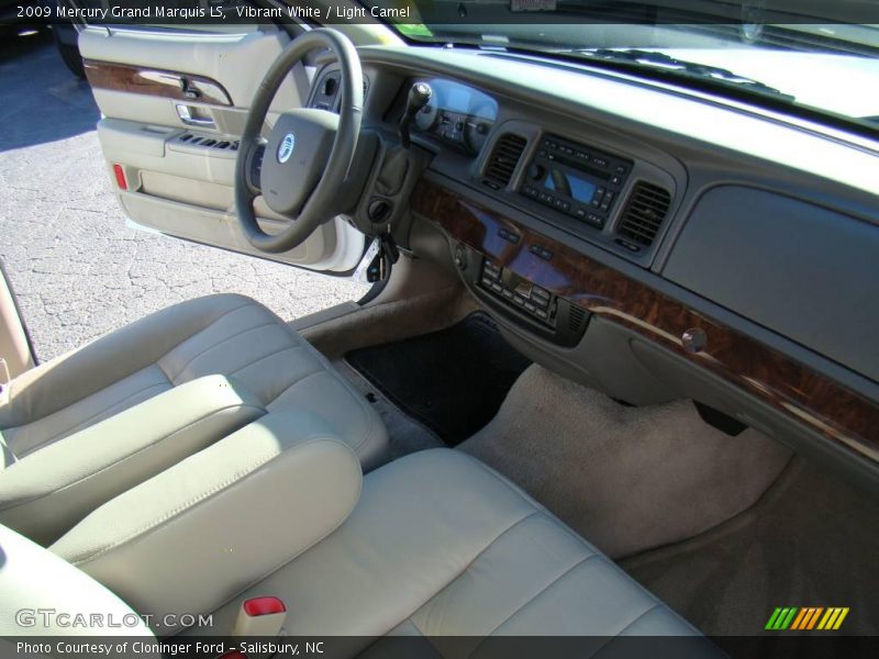 Vibrant White / Light Camel 2009 Mercury Grand Marquis LS