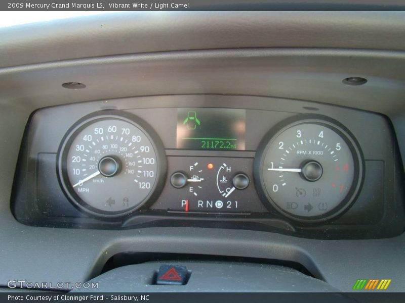 Vibrant White / Light Camel 2009 Mercury Grand Marquis LS