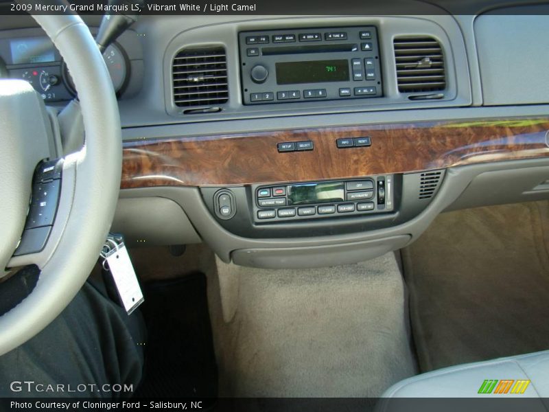 Vibrant White / Light Camel 2009 Mercury Grand Marquis LS