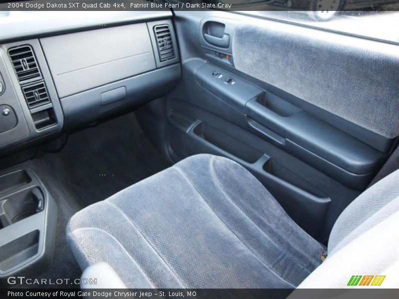 Patriot Blue Pearl / Dark Slate Gray 2004 Dodge Dakota SXT Quad Cab 4x4